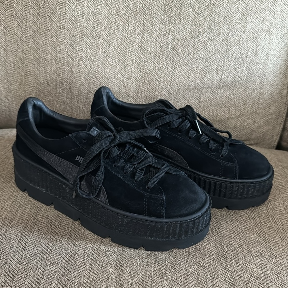 Puma x Fenty by Rihanna Cleated Creeper Suede black women’s sz 8.5